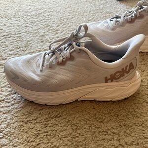 HOKA Arahi 6 Running shoes